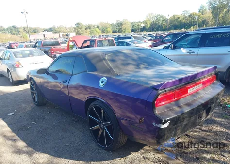 2013 Dodge Challenger Sxt z USA, uszkodzony, nr VIN 2C3CDYAG4DH663072